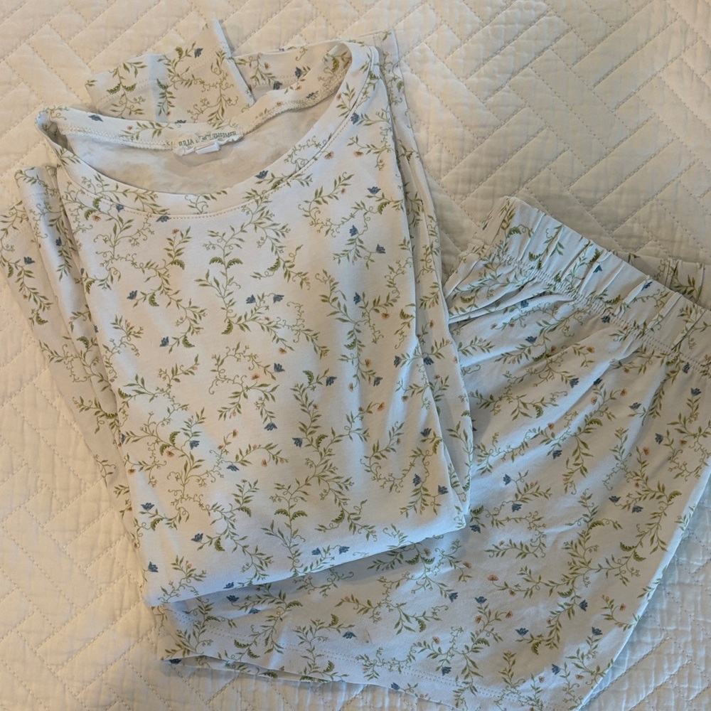 Lake x Julia Berolzheimer Floral Long-Sleeve + Shorts Pajama Set - size S